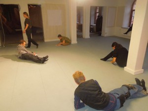 Myth workshop med danspedagog Carima Neusser och curator Anne Klontz